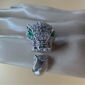💎 Fashion Ring with Green Eyes 💍 Free Size